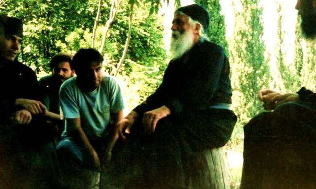 Το συγκλονιστικό μήνυμα του Αγ. Παϊσίου για το φιλότιμο